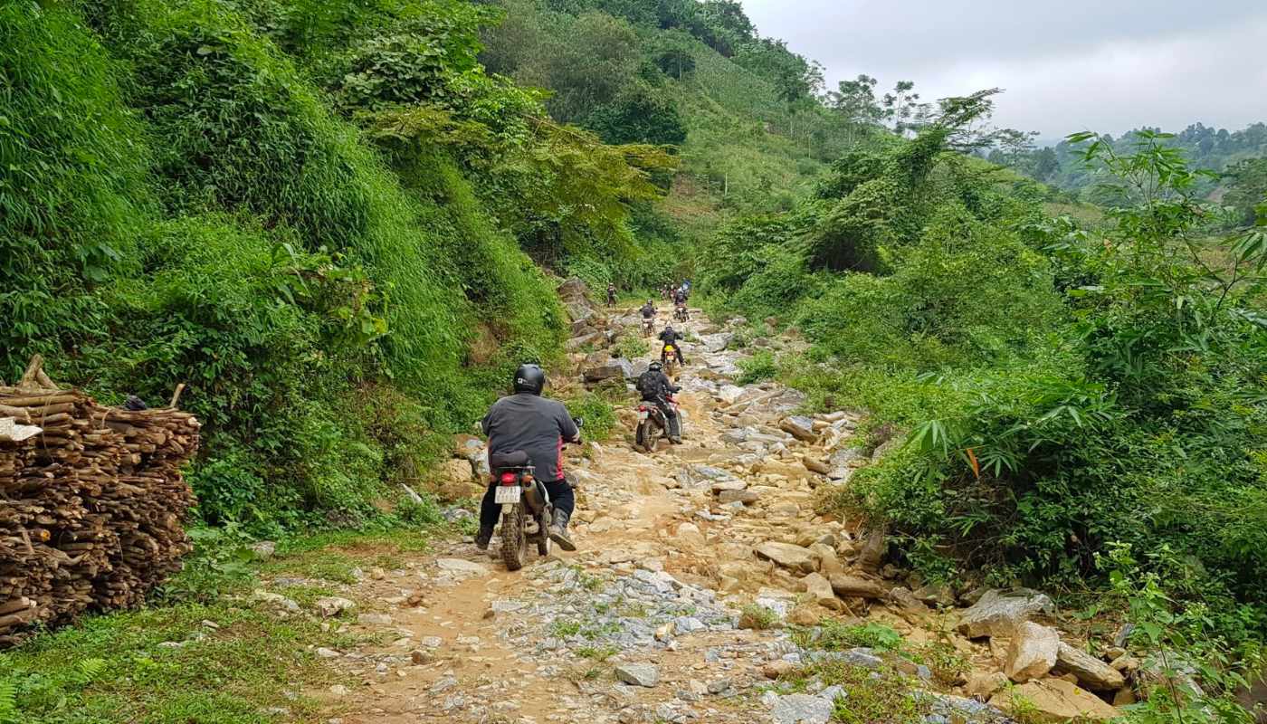 17-day Ho Chi Minh Trail motorbike tours from Ha Noi to Ho Chi Minh