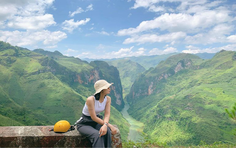 Hồng Ngọc Hà Travel